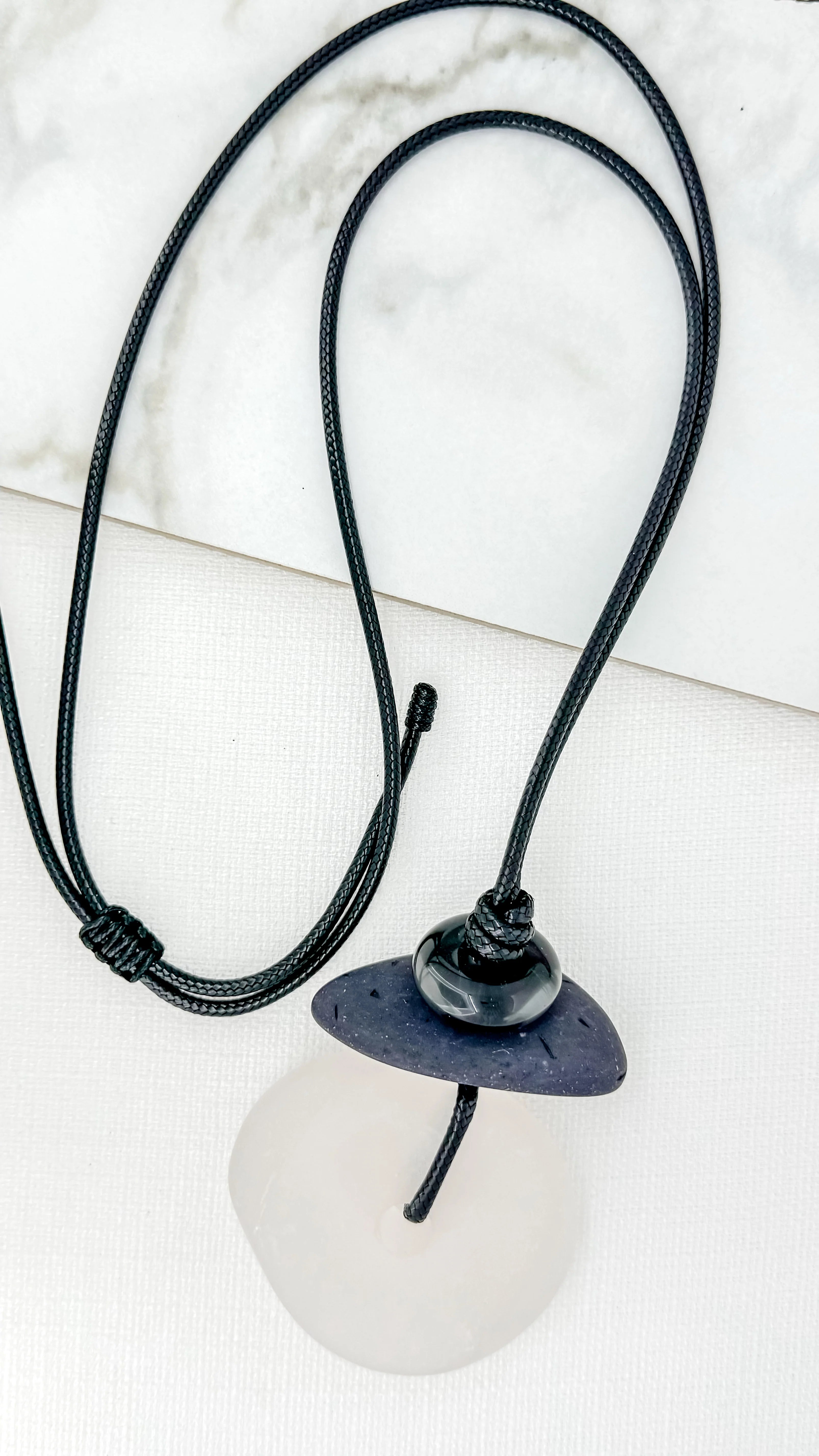Stone Necklace - Black/Blue
