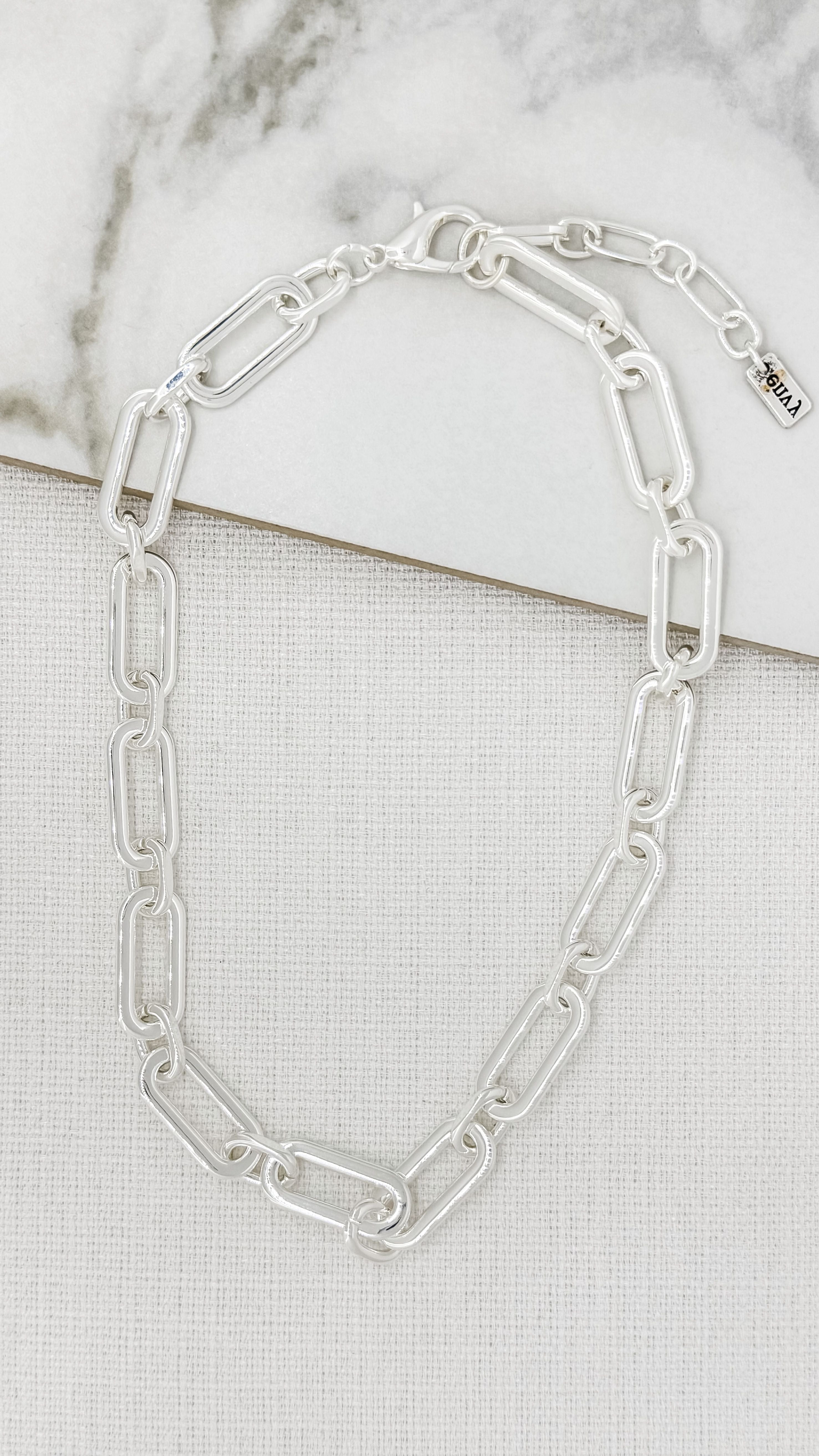 Short Chunky Chain Necklace - Silver