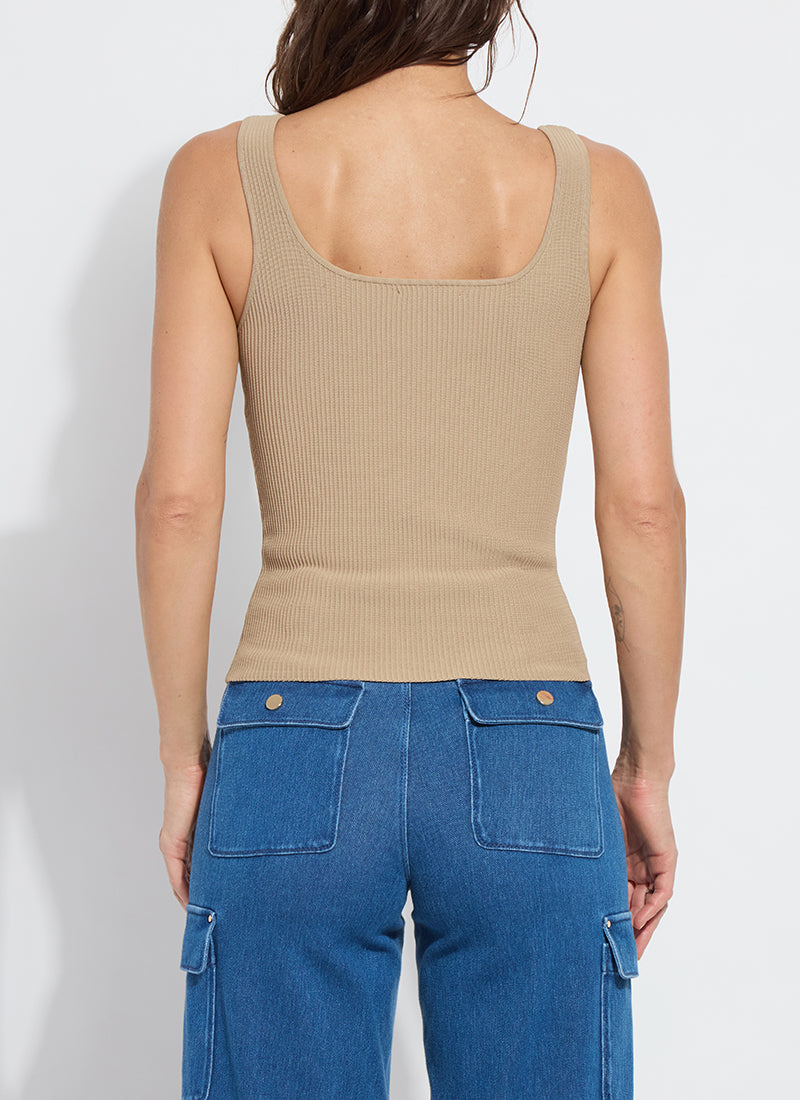 Avril Vest - Sand