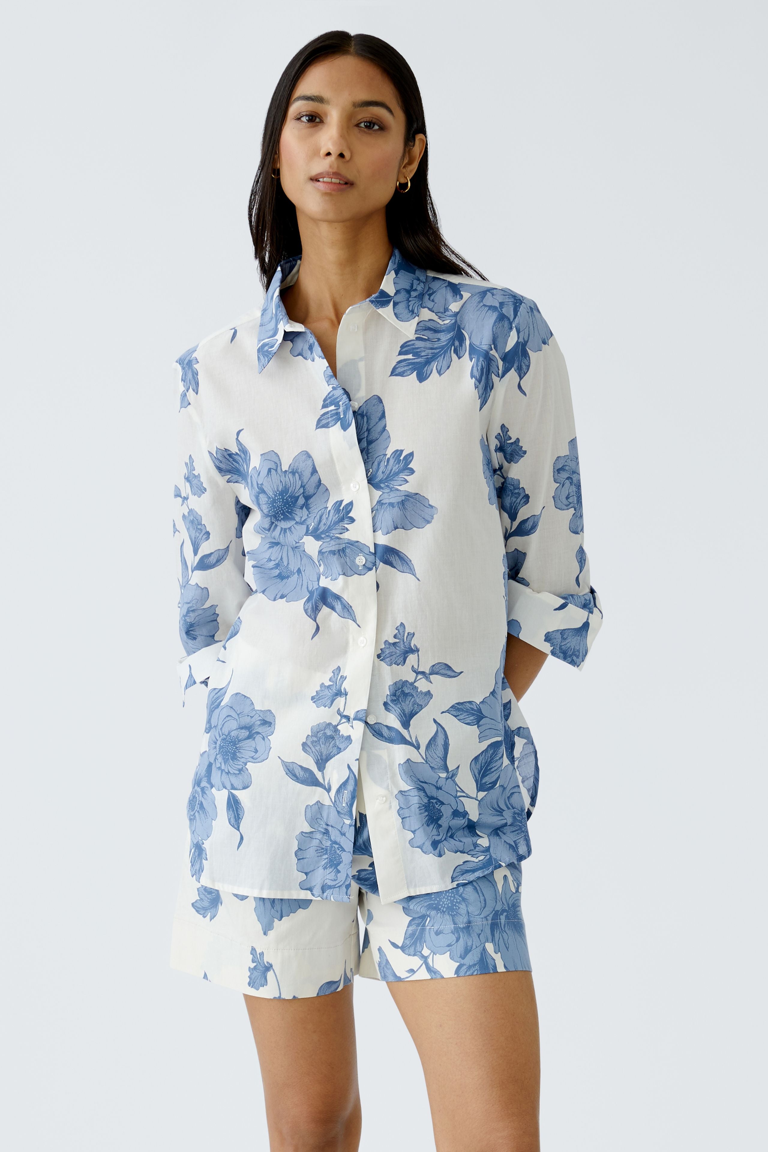 Floral Shorts - White/Blue